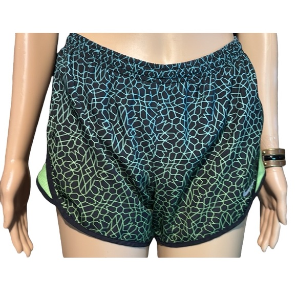 Nike Pants - 💰BOGO FREE Ladies’ Nike Running Shorts